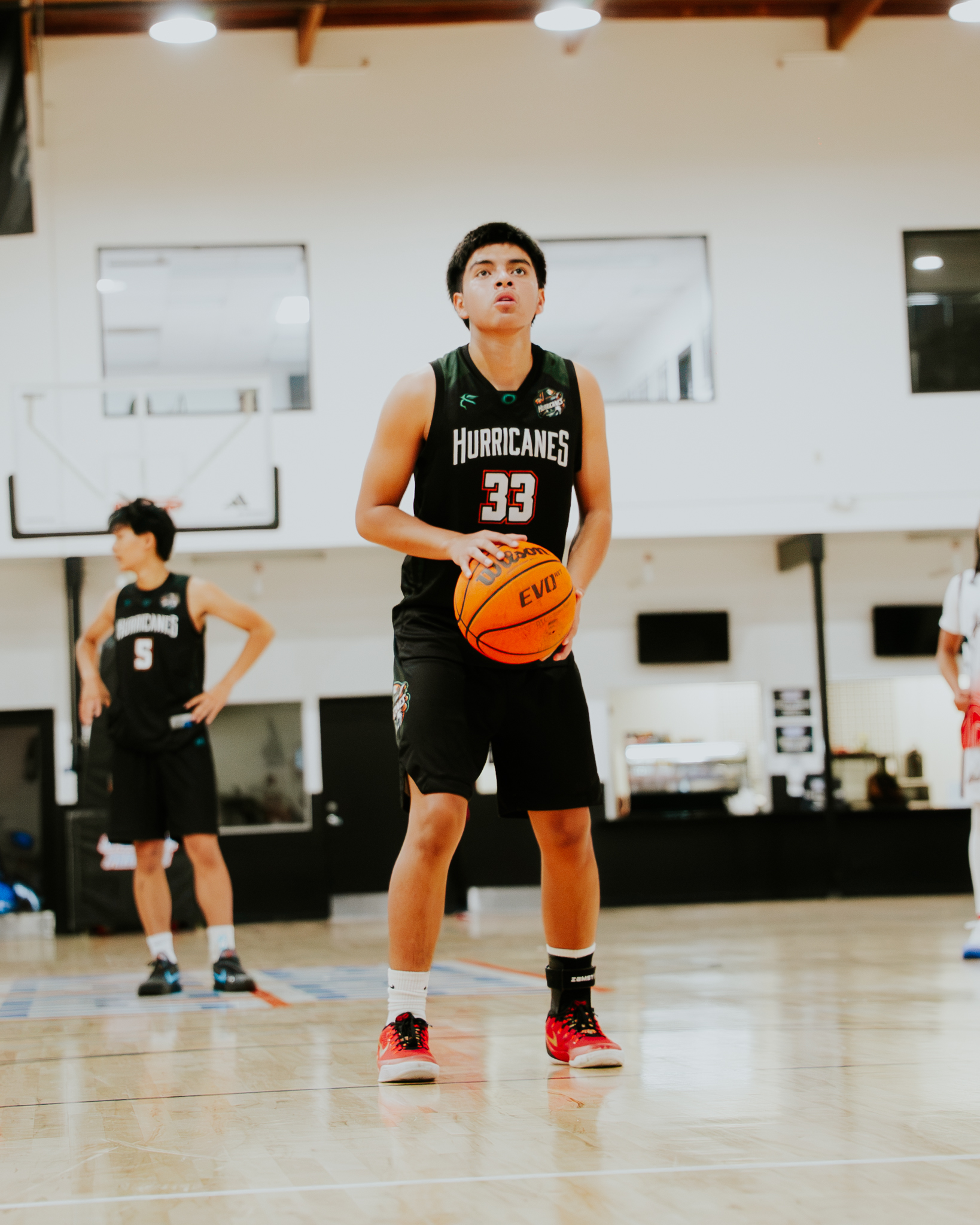 Hurricanes 15u to 17u player